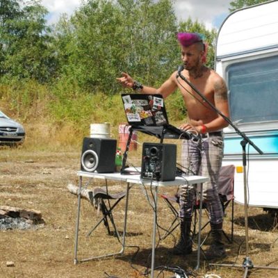Festival Kanivo Chaos (parking) Bourgogne 2016